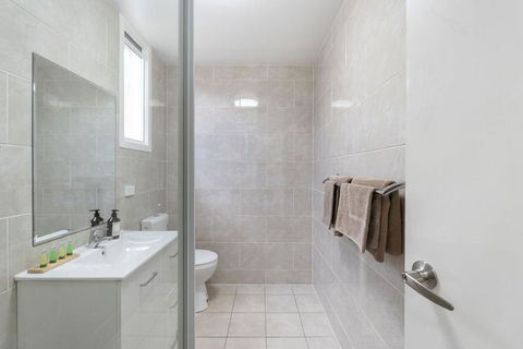 Royal Motel Tenterfield - Lightning Ridge Tourism 2