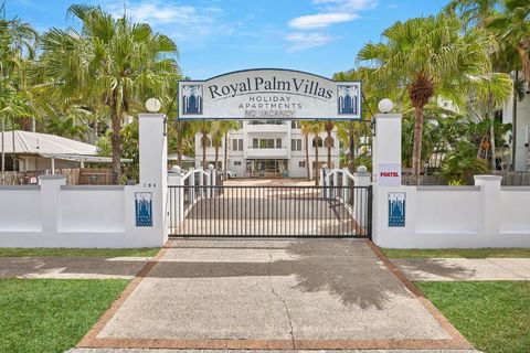 Royal Palm Villas - Lightning Ridge Tourism 2
