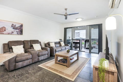 Royal Pavilions 8 - Lightning Ridge Tourism 2