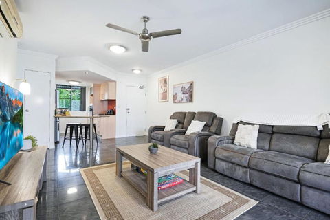 Royal Pavilions 8 - Lightning Ridge Tourism 3