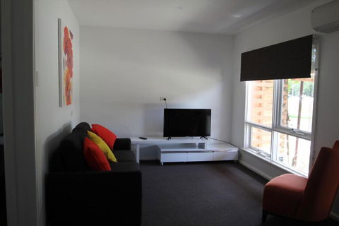 Rubicon Hotel Motel - Lightning Ridge Tourism 3