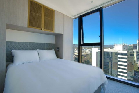 Rundle Retreat - 2BR Apartment With Stunning Views - Lightning Ridge Tourism 0