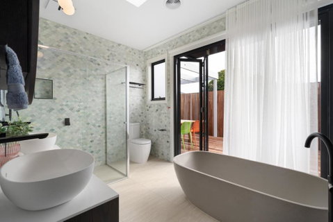 Rye LOCAL Luxe III - Lightning Ridge Tourism 3