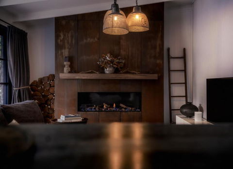SABLE MAE Luxury Rustic Ranch - Lightning Ridge Tourism 2