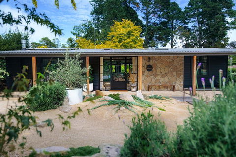 SABLE MAE Luxury Rustic Ranch - Lightning Ridge Tourism 1