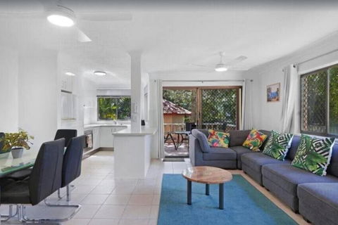 Salerno - Hosted By Burleigh Letting - Lightning Ridge Tourism 0