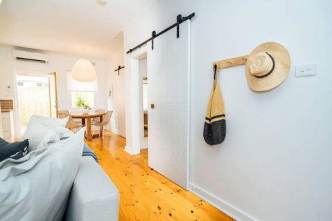 Salt At Arlo Refined Luxury In Glenelg - Lightning Ridge Tourism 3