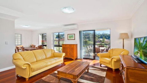 Saltwater Accom Holidays - Lightning Ridge Tourism 0