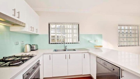 Saltwater Accom Holidays - Lightning Ridge Tourism 2