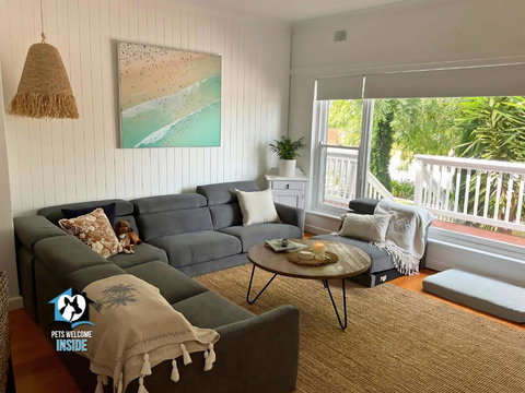 Saltwater Sunsets Seaside Haven With Ocean Views - Lightning Ridge Tourism 1