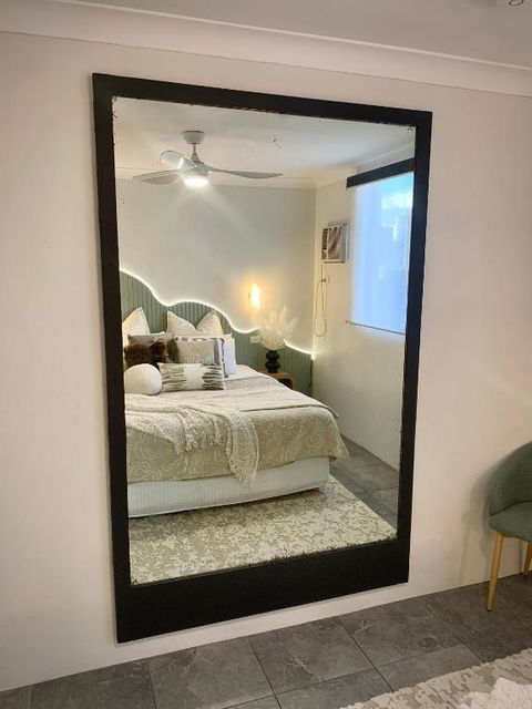 San Antone Luxury In The CBD - Lightning Ridge Tourism 3