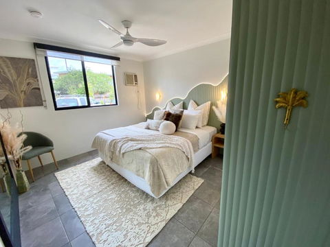 San Antone Luxury In The CBD - Lightning Ridge Tourism 1
