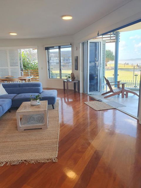 Sanbah-Surf, Views, Beach - Lightning Ridge Tourism 3