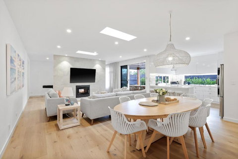 Sanctuary Of Hope By Ready Set Stay - Cowes - Lightning Ridge Tourism 2