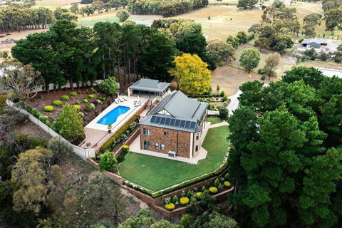 Sand Road Estate - Lightning Ridge Tourism 2