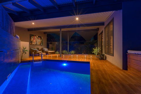Salt The Studio - Lightning Ridge Tourism 0