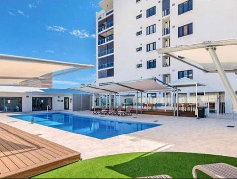 Rockingham Waterfront At Nautilus - Lightning Ridge Tourism 0