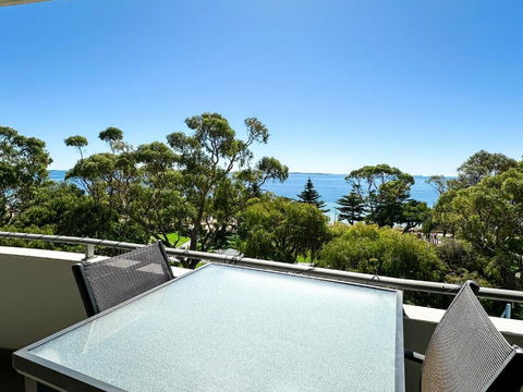 Rockingham Waterfront At Nautilus - Lightning Ridge Tourism 3