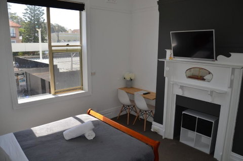 Sandy Bottoms Guesthouse - Lightning Ridge Tourism 0