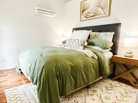 Sandhaven Bungalow - Lightning Ridge Tourism 3