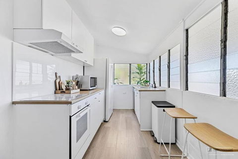Sandown Beachside Cottage - Lightning Ridge Tourism 2