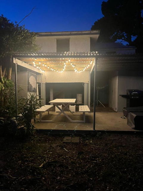 Sandown Beachside Cottage - Lightning Ridge Tourism 0