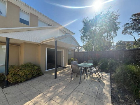 Sandpiper 10 - Close To Town And Beach - Lightning Ridge Tourism 1
