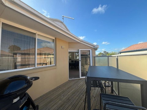 Sandpiper 10 - Close To Town And Beach - Lightning Ridge Tourism 3
