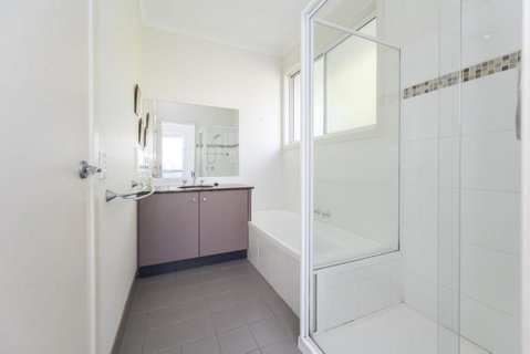 Sandpiper 5 - Close To Town And Beach - Lightning Ridge Tourism 3