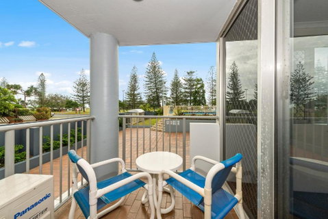 Sandpiper Broadbeach - Lightning Ridge Tourism 2