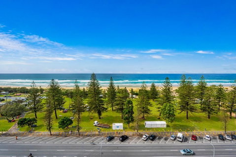 Sandpiper Broadbeach - Lightning Ridge Tourism 0