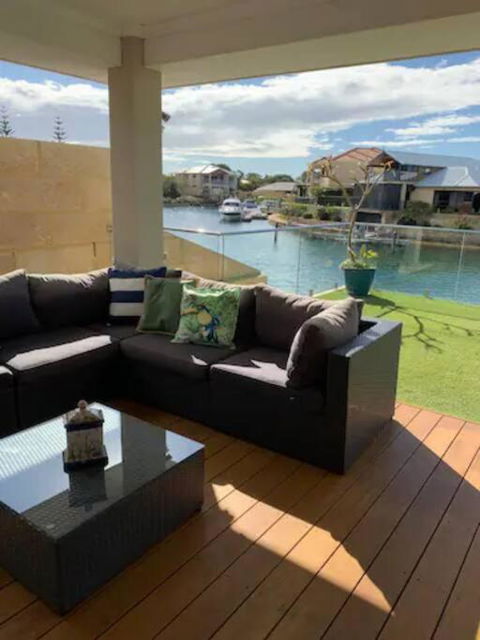 Sandpiper Island Tranquil Waterfront Views & Jetty - Lightning Ridge Tourism 2