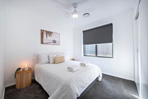 Sandstone - Family Entertainer, Refined Living - Lightning Ridge Tourism 1