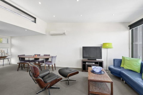 Sandy Beach Apt 4 - Lightning Ridge Tourism 1