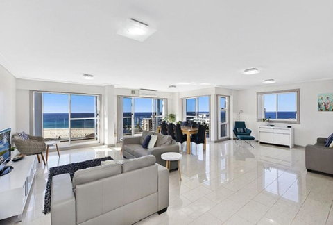 Sandy Cove Apartment The Entrance 31 - Lightning Ridge Tourism 3