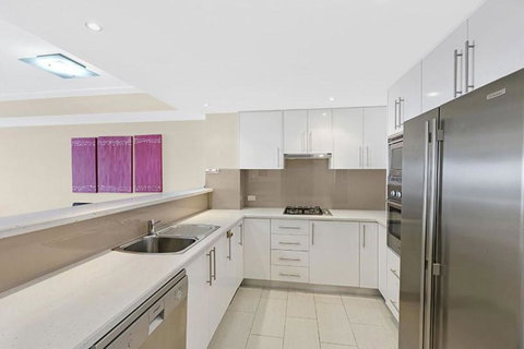 Sandy Cove Apartment The Entrance 46 - Lightning Ridge Tourism 3