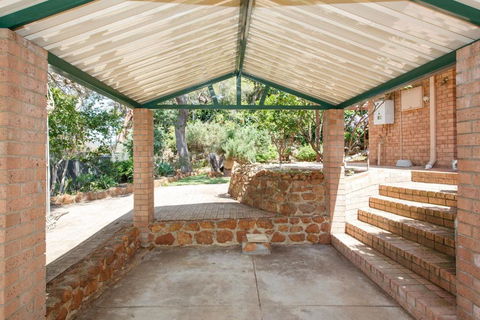 Serenity Haven - Lightning Ridge Tourism 1