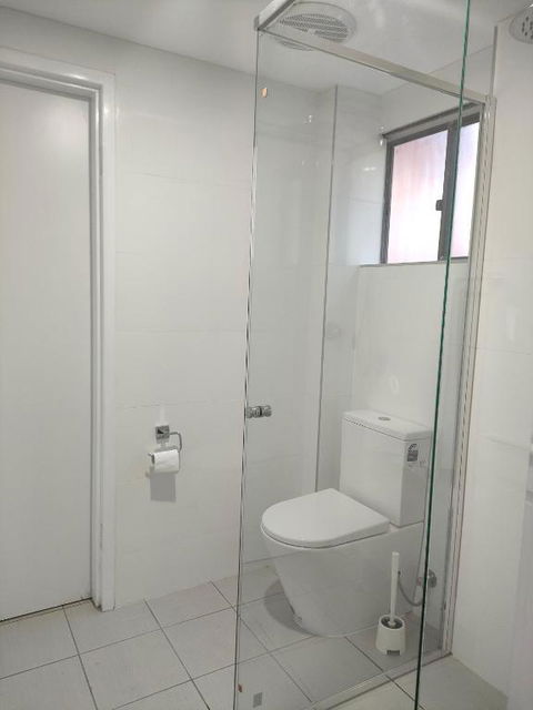 T&V Suites - Lightning Ridge Tourism 3