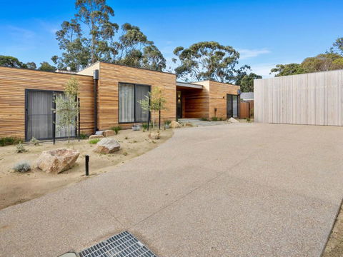 Terra House - Lightning Ridge Tourism 3