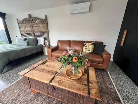 THE BANKSIA SUITE - Lightning Ridge Tourism 0