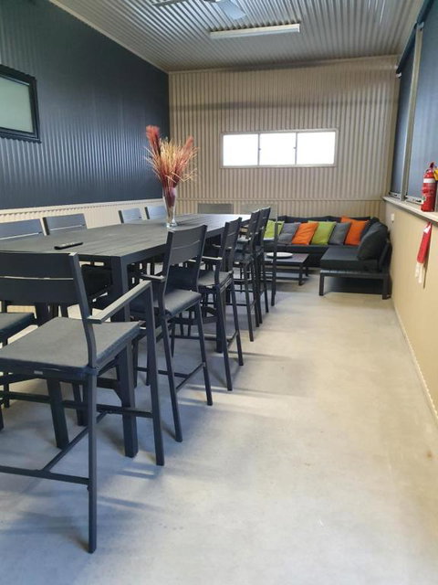 The Bend Abode - Lightning Ridge Tourism 2