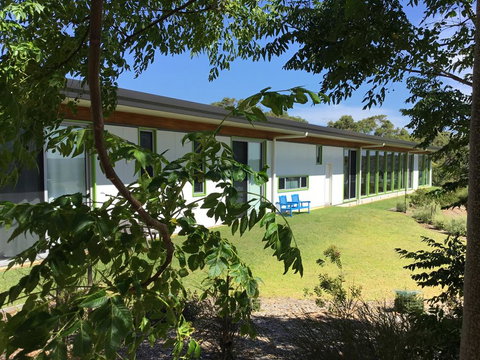 Bed + Bauhaus - Lightning Ridge Tourism 2