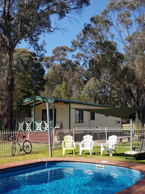 Beechworth Holiday Park - Lightning Ridge Tourism 1