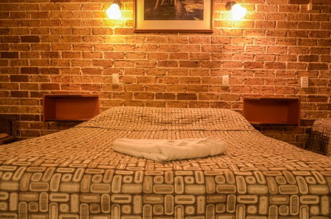 Beenleigh Village Motel - Lightning Ridge Tourism 2