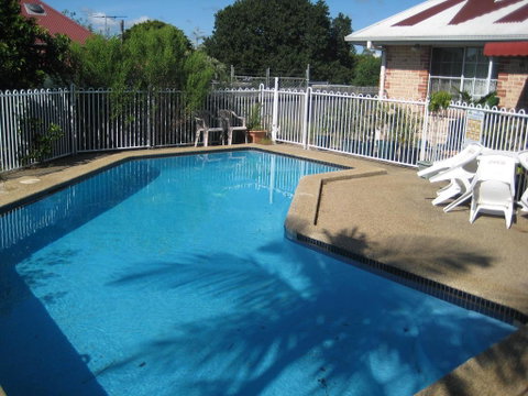 Beenleigh Village Motel - Lightning Ridge Tourism 1