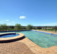 Beggars Bridge Vineyard Homestead w/ pool  wifi  tennis  vineyard - Lightning Ridge Tourism