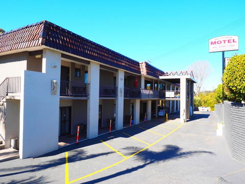 Bella Vista Motel - Lightning Ridge Tourism 1