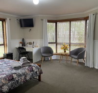 Belle's Bed  Breakfast - Lightning Ridge Tourism