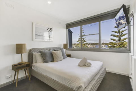 Bellevue On The Lakes - Lightning Ridge Tourism 3