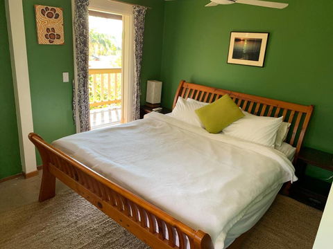 Bellingen Treehouse - Lightning Ridge Tourism 0